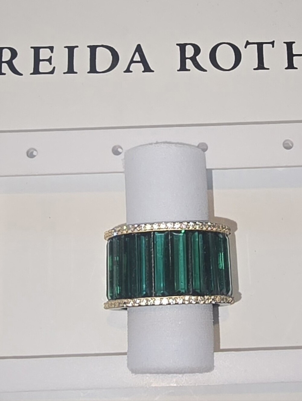 Freida Rothman Midnight Glow Baguette Cigar Band - Green Size 8